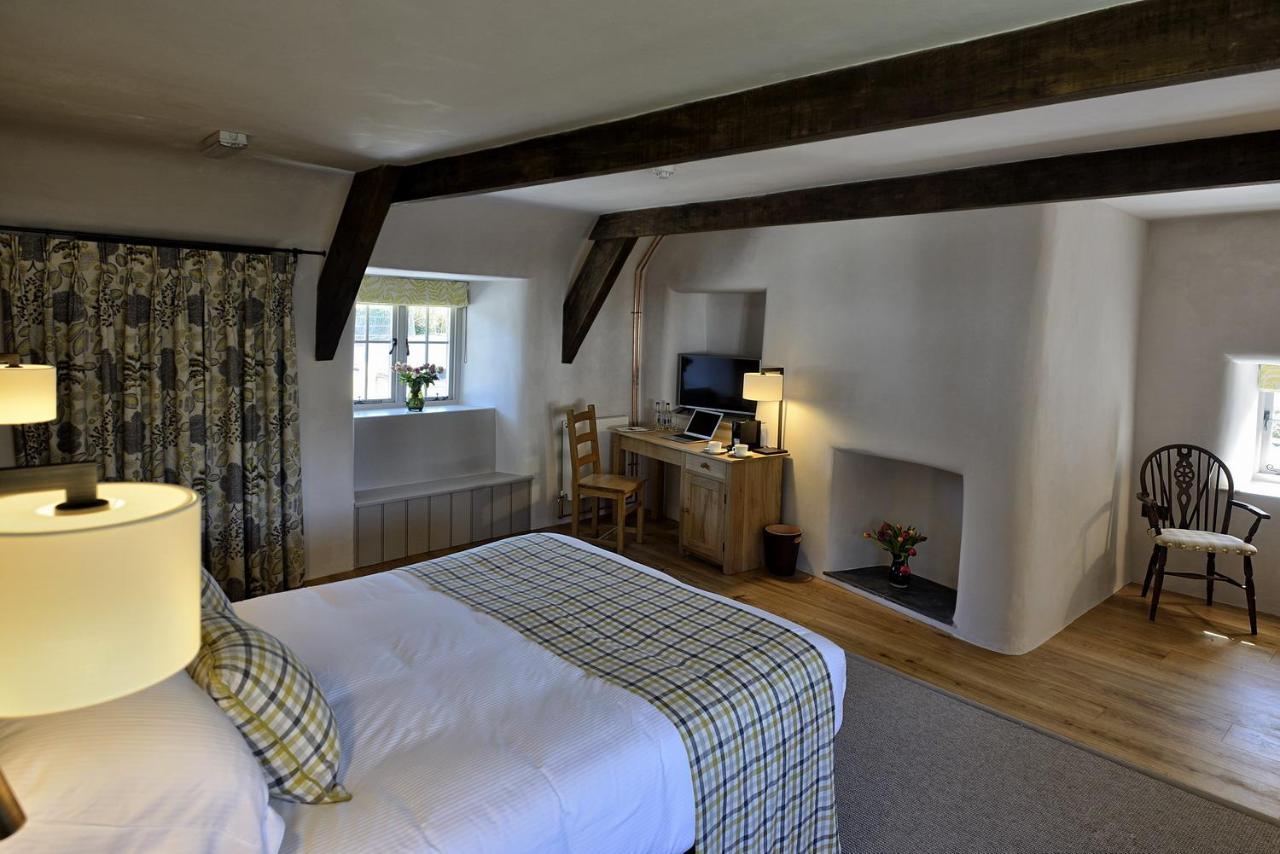 Eversfield Organic At The Ring Of Bells Inn North Bovey Exterior photo